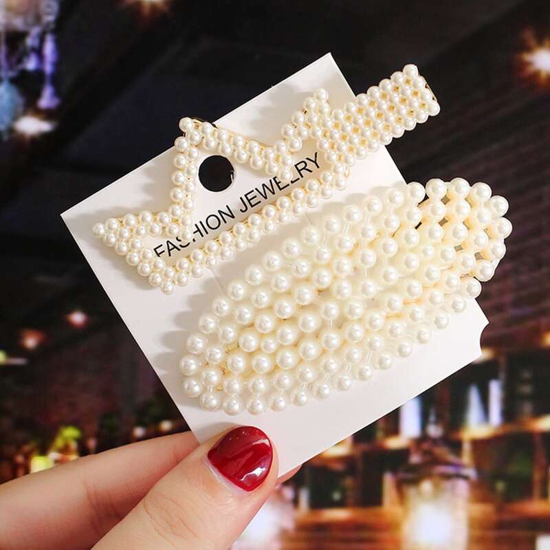 

2pcs Faux Pearl Crown Hair Clip, White