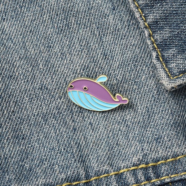 

Cartoon Whale Brooch, Multicolor