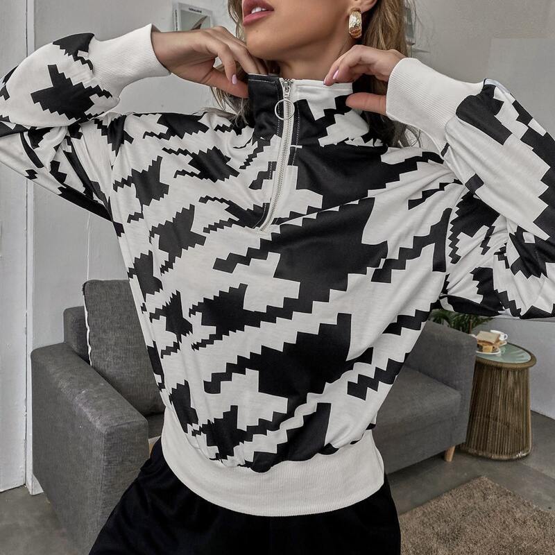 

Houndstooth Print Half Zip Sweatshirt, Black and white