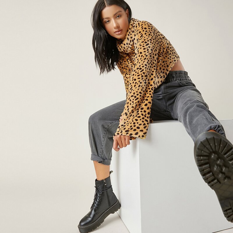 

Leopard Funnel Neck Teddy Sweatshirt, Multicolor