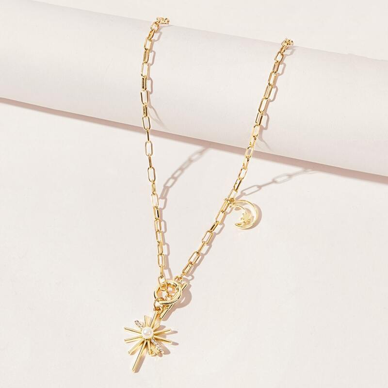 

Rhinestone Star Toggle Clasp Chain Necklace, Gold