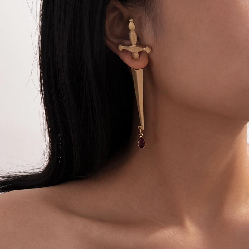 

1pc Sword Stud Earring, Gold