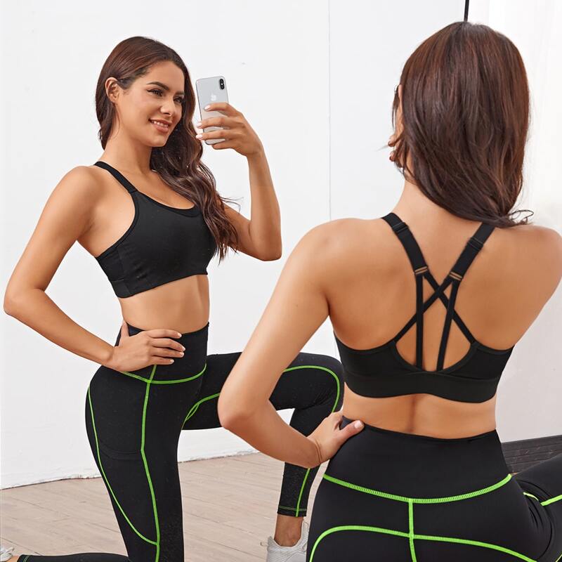

Strappy Back Solid Sports Bra, Black