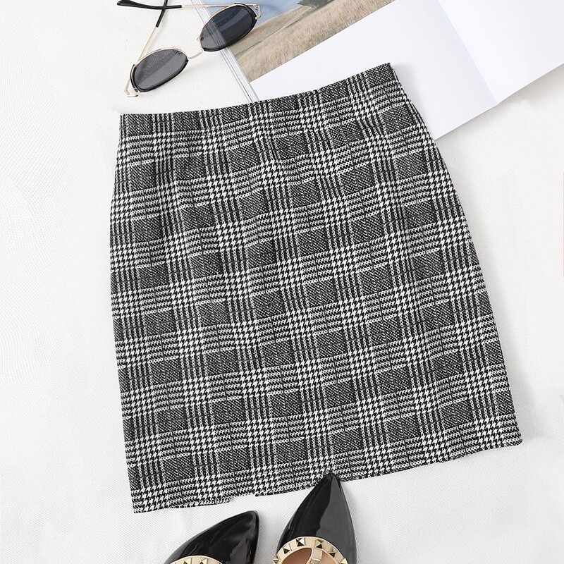 

Houndstooth Split Hem Skirt, Black and white