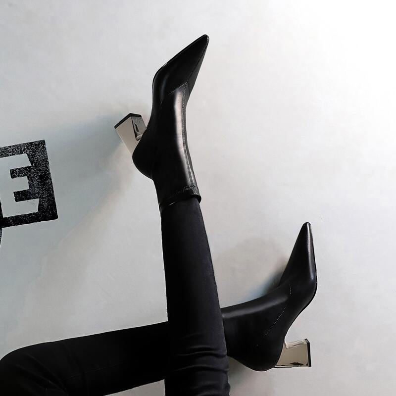 

Point Toe Chunky Heeled Boots, Black