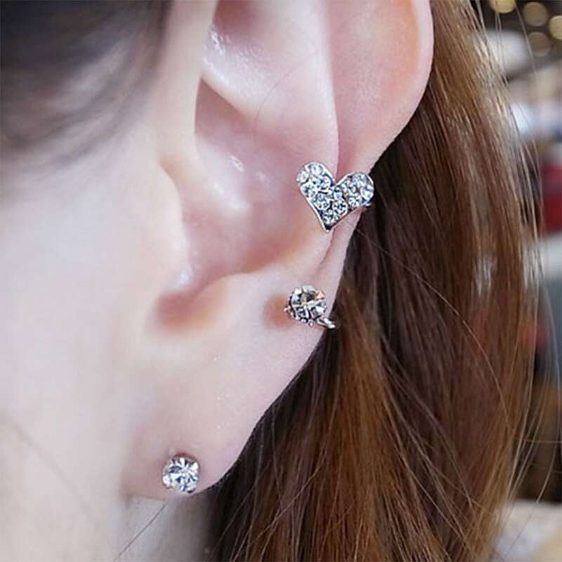 

2pcs Rhinestone Heart Earrings, Silver