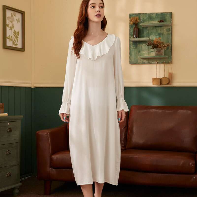 

Ruffle V-neck Flounce Sleeve Night Dress, White