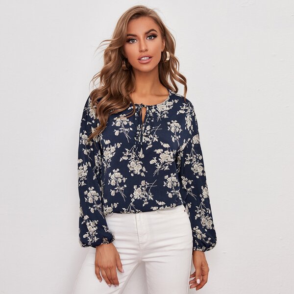 

Floral Lantern Sleeve Knot Front Top, Navy blue