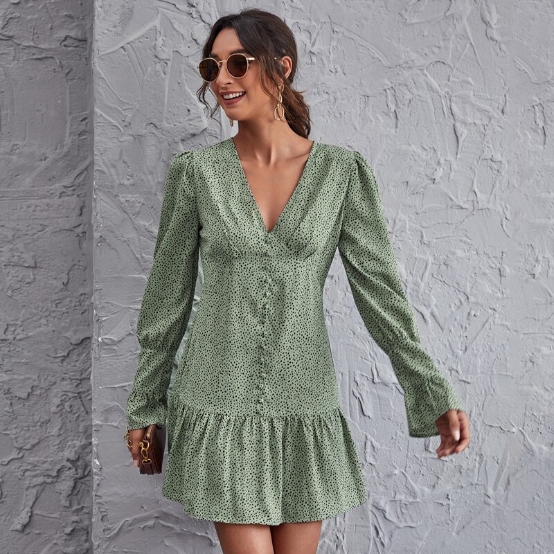 

Ruched Bust Buttoned Front Ruffle Hem Dalmatian Dress, Mint green
