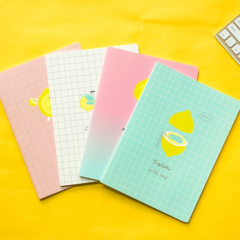 

1pack Lemon Print Cover Random Notebook, Multicolor