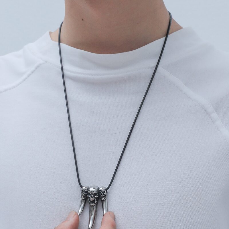 

Guys Skull Decor Necklace, Black
