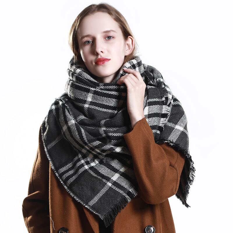 

Plaid Fringe Hem Scarf, Multicolor