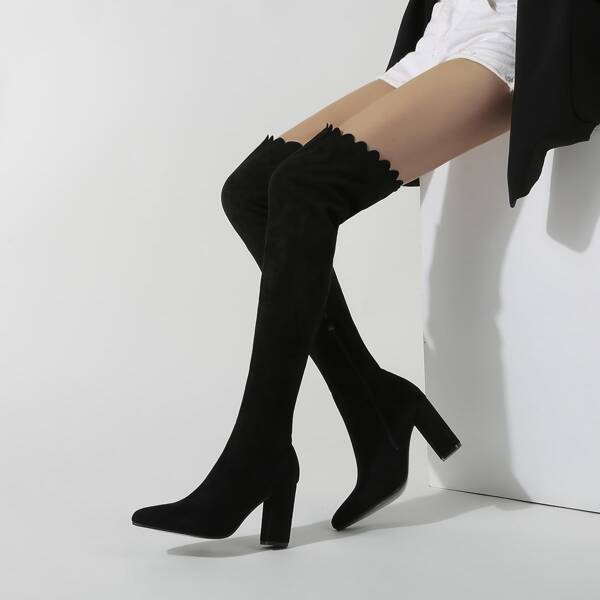 

Scallop Chunky Heeled Boots, Black