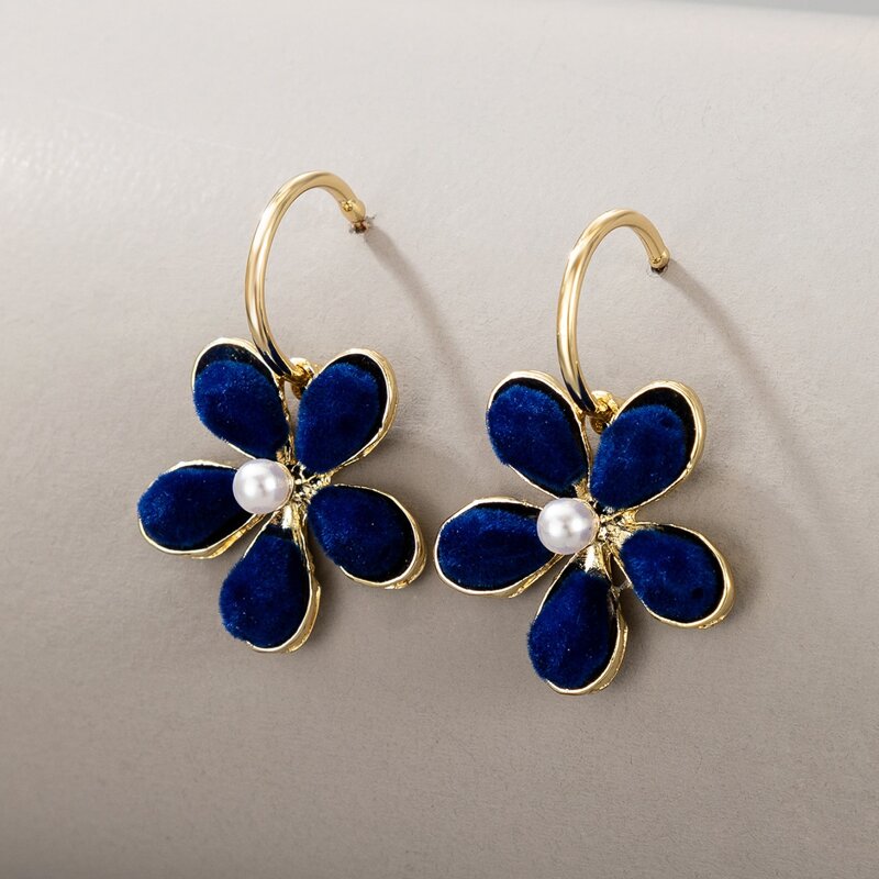 

Faux Pearl Decor Flower Drop Earrings, Navy blue