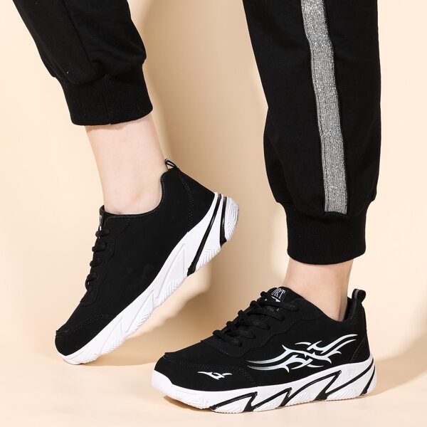 

Lace-up Front Wide Fit Chunky Sneakers, Black and white