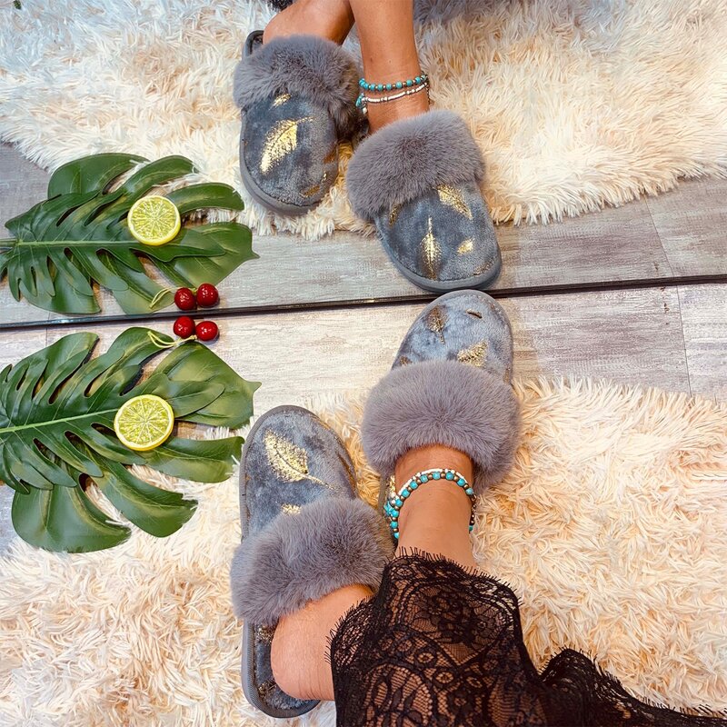 

Feather Graphic Fluffy Slippers, Grey
