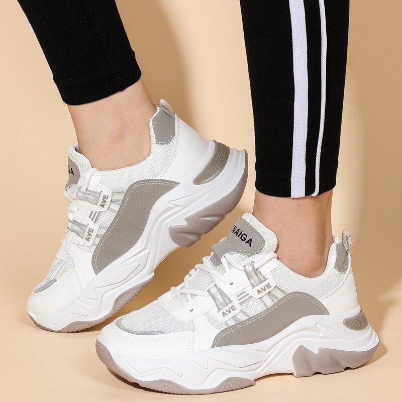 

Letter Patch Lace Up Decor Chunky Sneakers, White