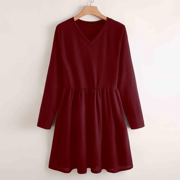 

Plus Solid V Neck A-line Dress, Burgundy
