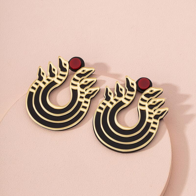 

Serpentine Design Stud Earrings, Multicolor