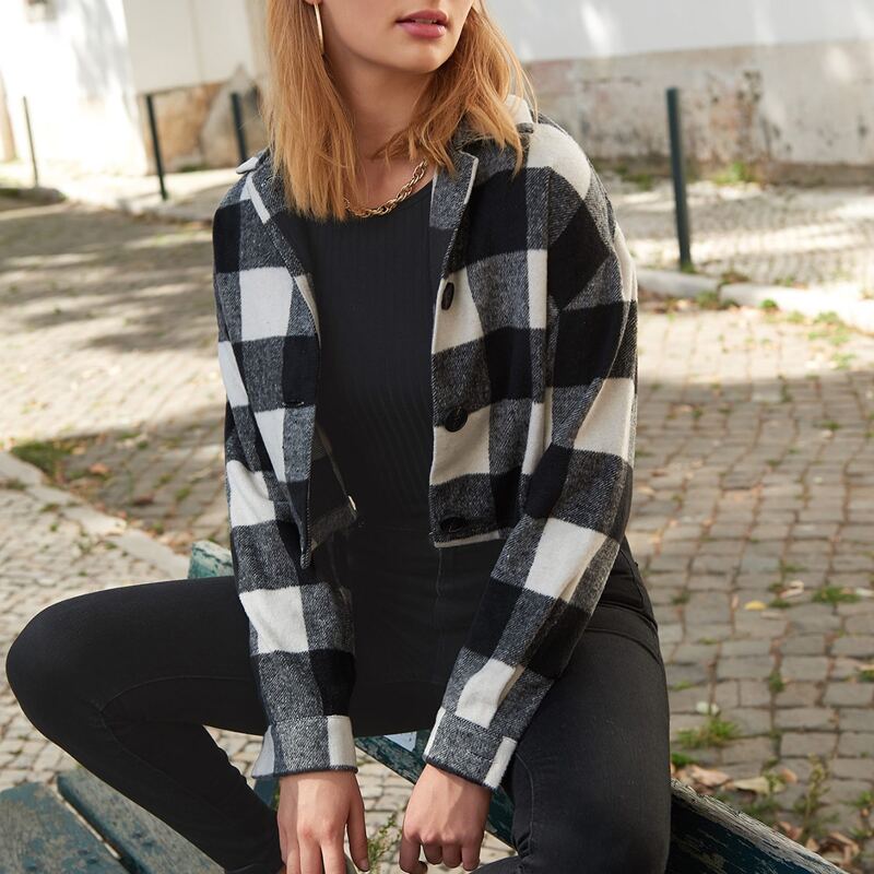 

Gingham Lapel Neck Crop Jacket, Black and white