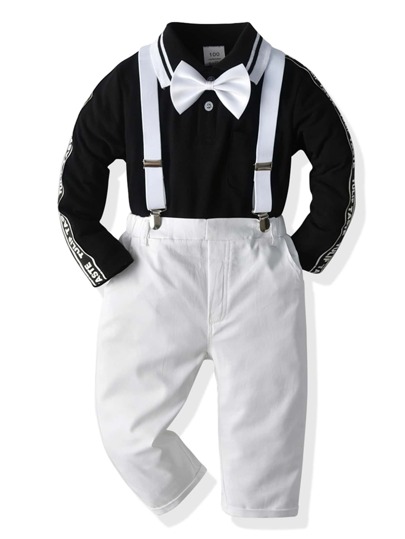 سروال بحمالات مع قميص بجرافيك عبارة وبقوس امامي للاولاد الصغار