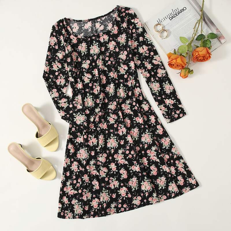 

Pleated Square Neck Allover Floral Dress, Multicolor
