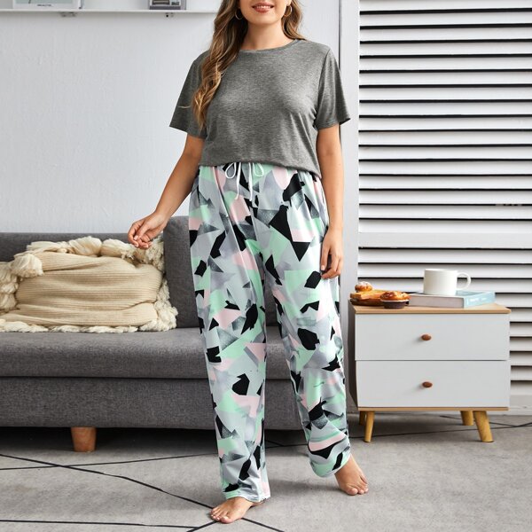 

Plus Geo Print Knot Front PJ Set, Multicolor