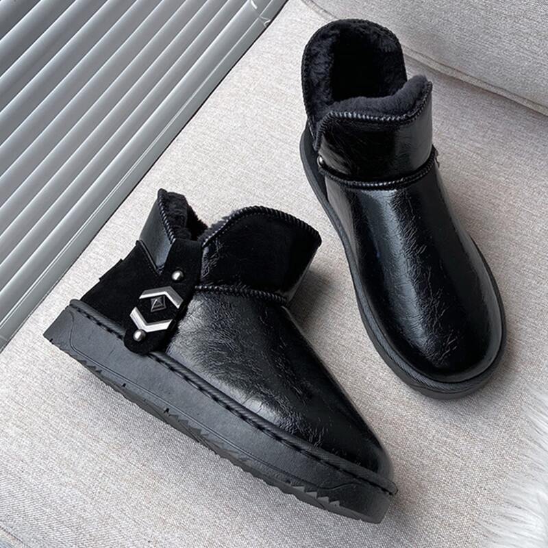 

Solid Studded Snow Boots, Black