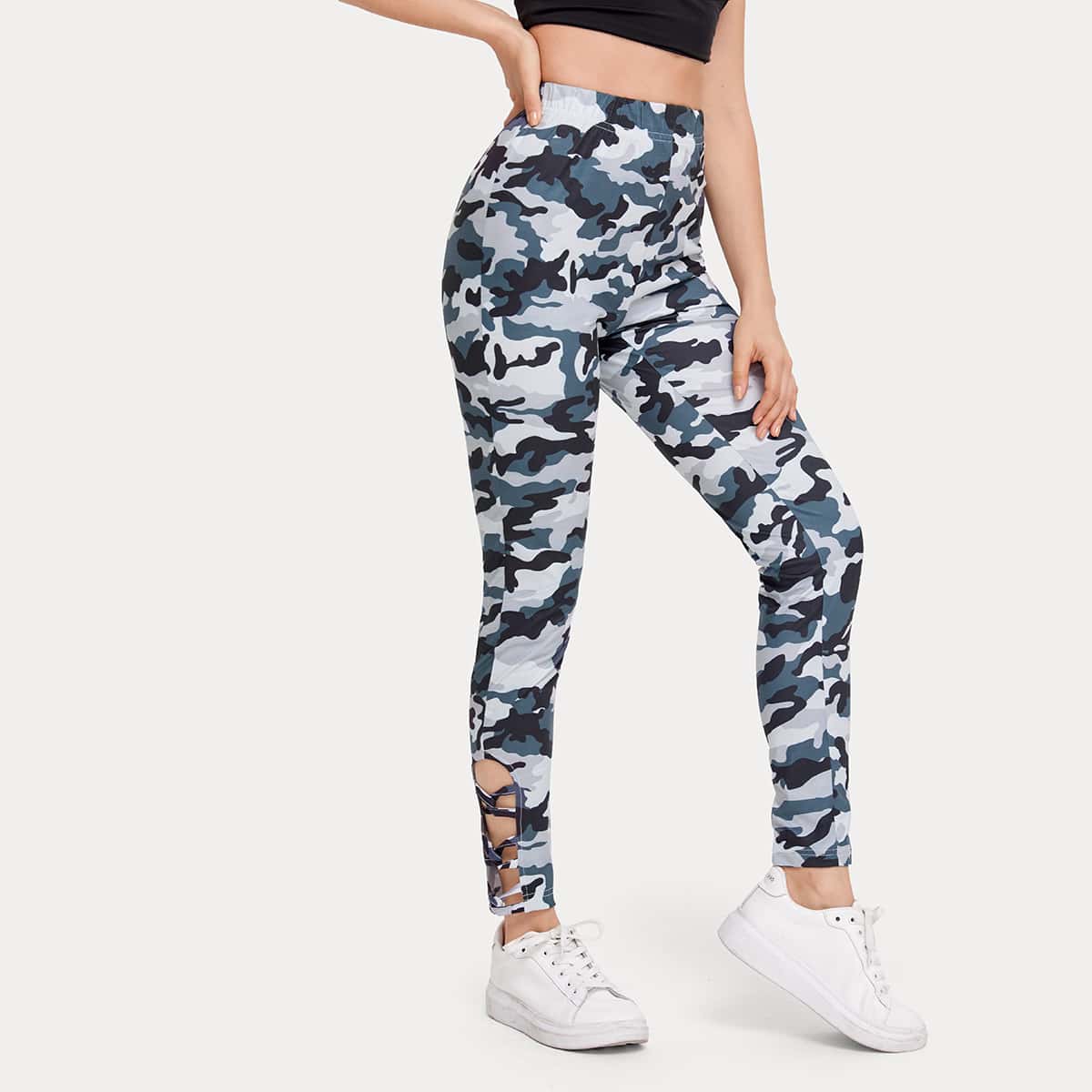 

Ladder Cut-out Camo Leggings, Multicolor