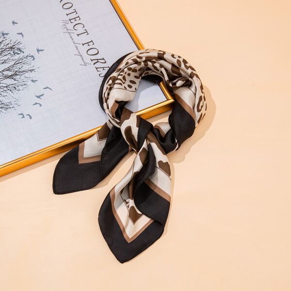 

Leopard Print Bandana, Black