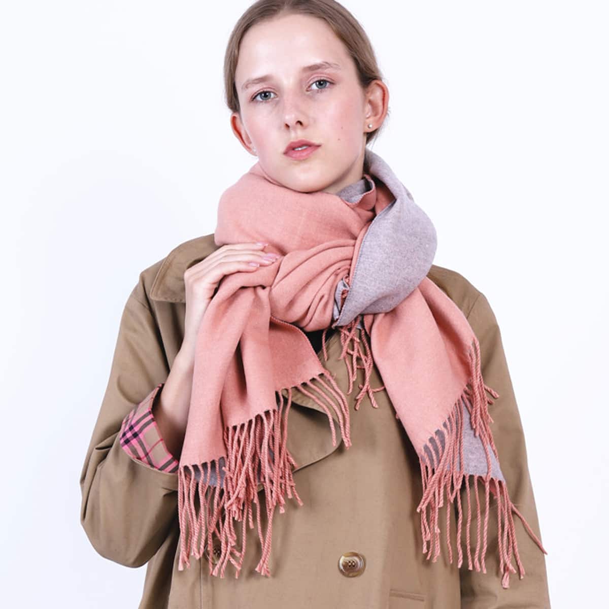 

Two Tone Reversible Tassel Scarf, Baby pink
