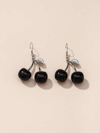 أقراط على شكل كرز