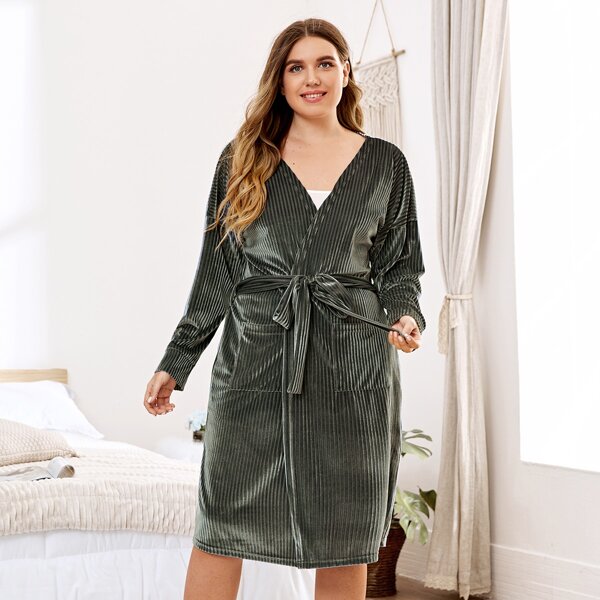 

Plus Solid Belted Velvet Robe, Army green