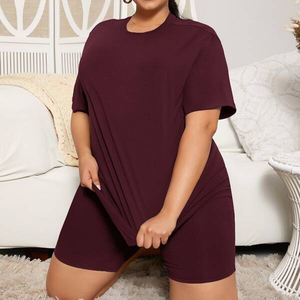 

Plus Solid Longline Tee and Biker Shorts Set, Maroon