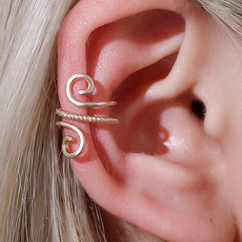 

1pc Scallop Ear Cuff, Gold