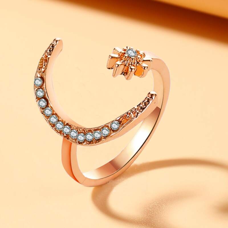 

Rhinestone Star & Moon Ring, Gold