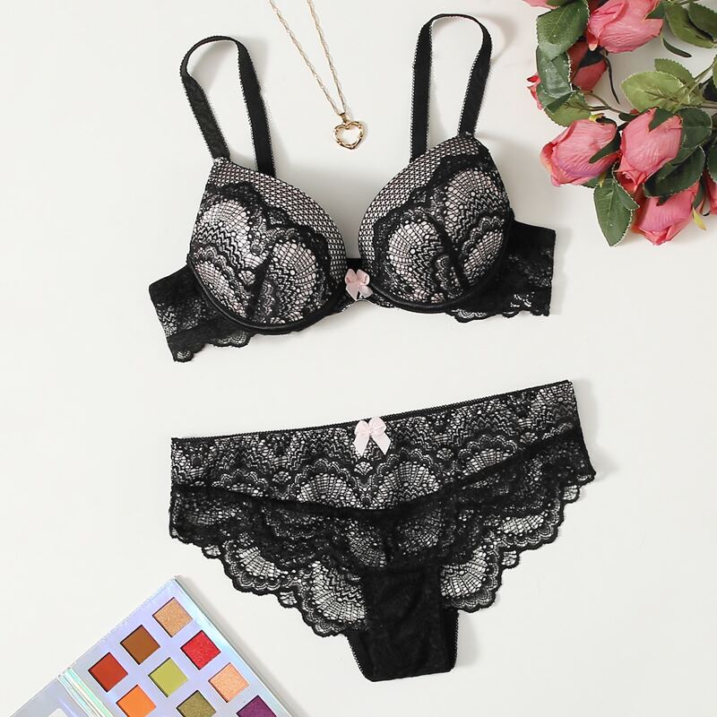 

Floral Lace Underwire Lingerie Set, Black