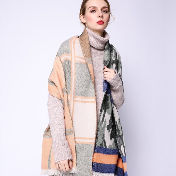 

Plaid & Camo Print Scarf, Multicolor