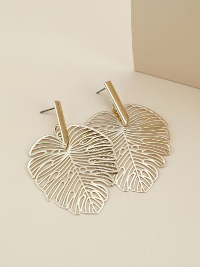 اقراط متدلي شكل ورق الشجر معدني