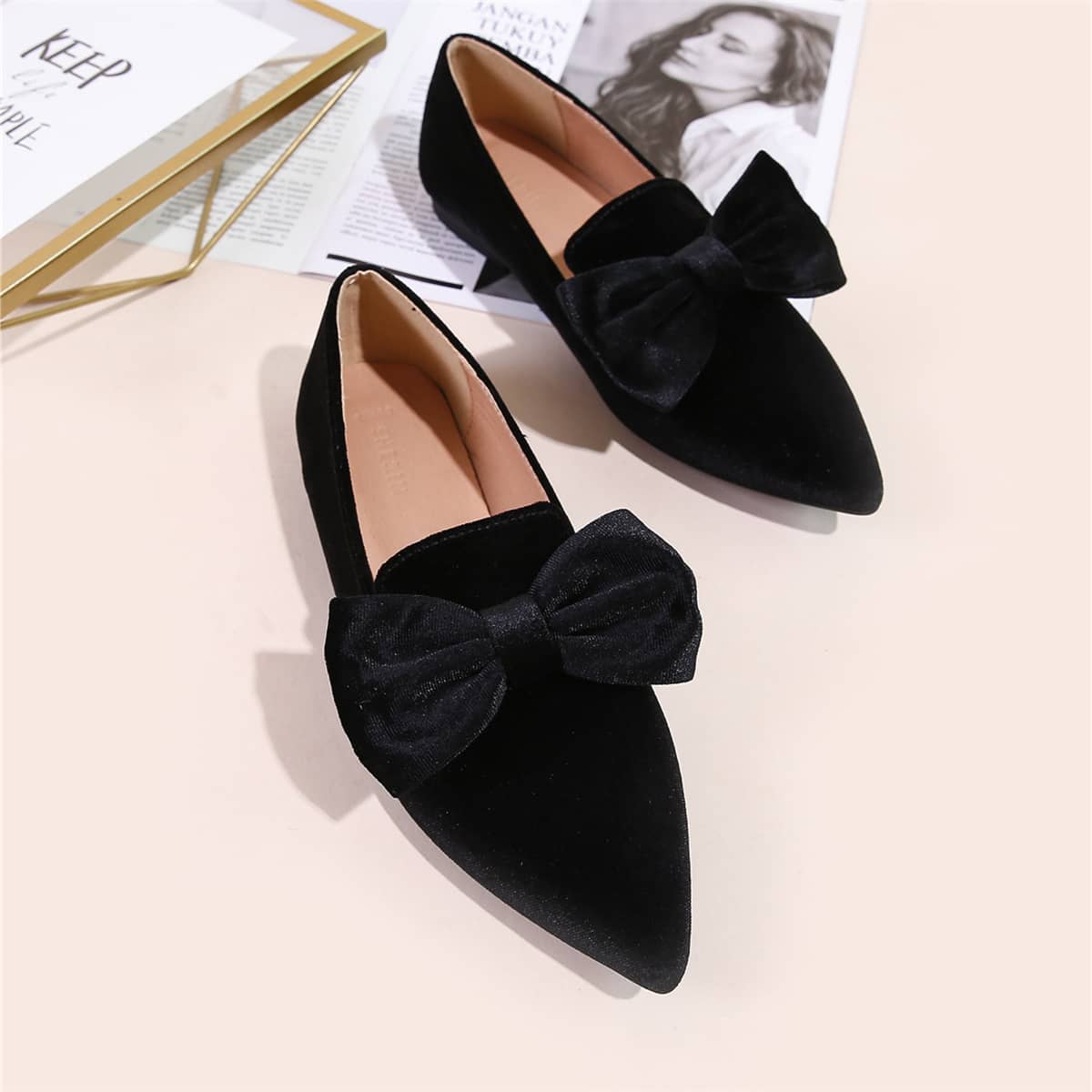 

Point Toe Bow Decor Flats, Black