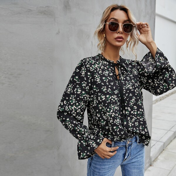 

Tie Neck Ditsy Floral Print Blouse, Multicolor
