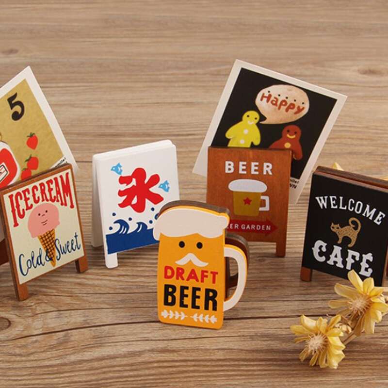 

1pc Cartoon Graphic Random Card Clip, Multicolor