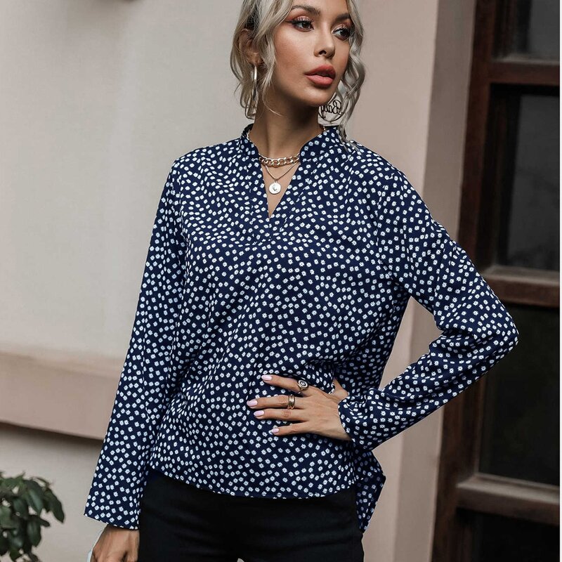 

Notch Neck Ditsy Floral Top, Navy blue
