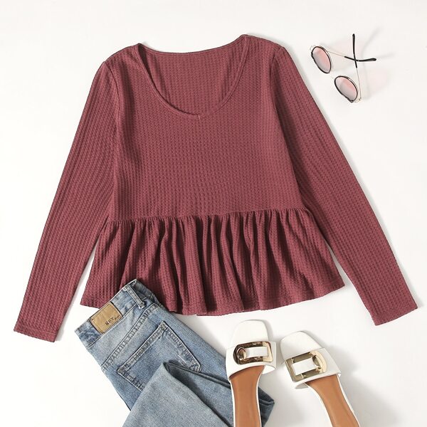 

Plus V-neck Ruffle Hem Waffle Knit Tee, Redwood