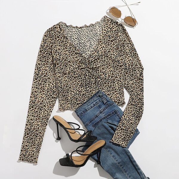 

Plus Leopard Print Ruched Front Lettuce Edge Tee, Multicolor
