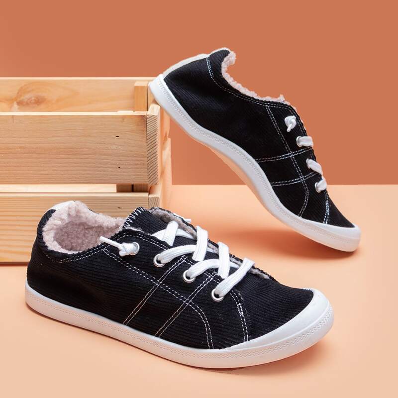 

Low Top Warm Skate Shoes, Black