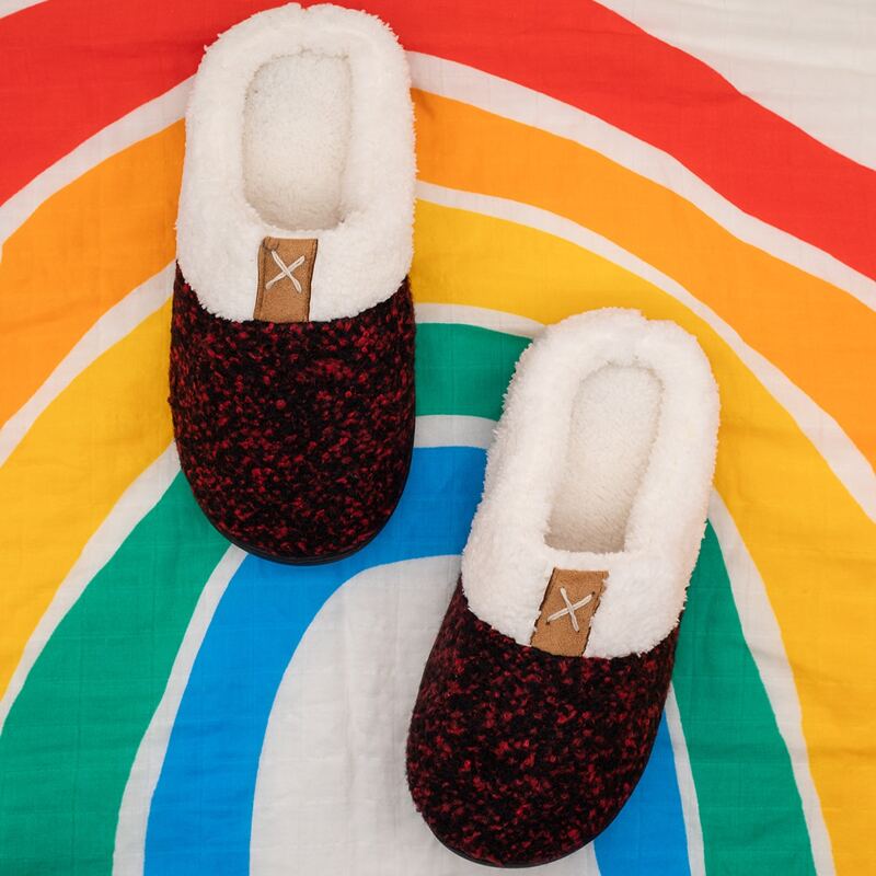 

Round Toe Warm Slippers, Red