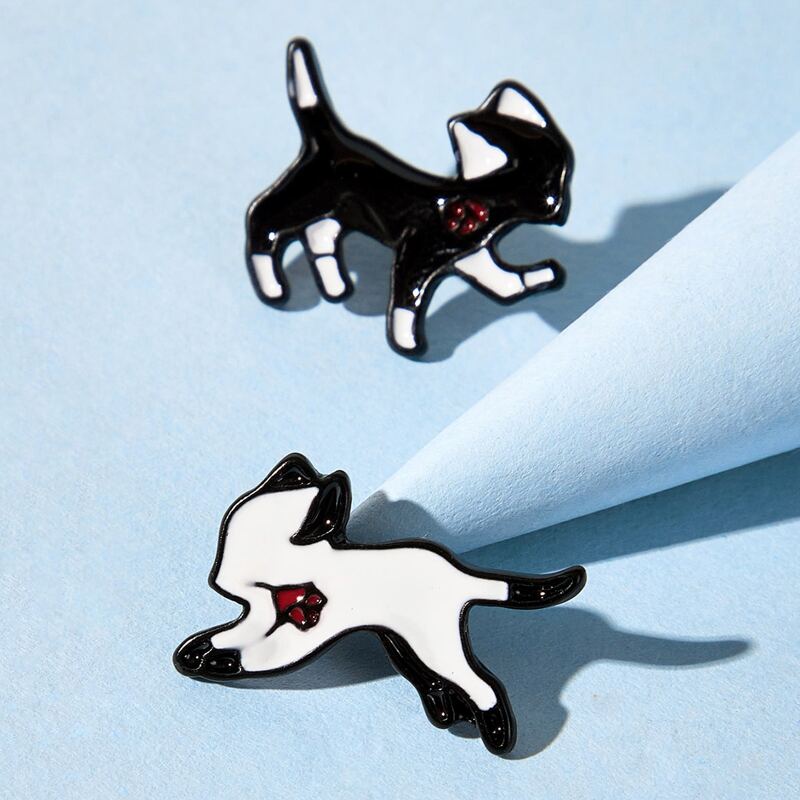 

2pcs Cartoon Animal Brooch, Black and white