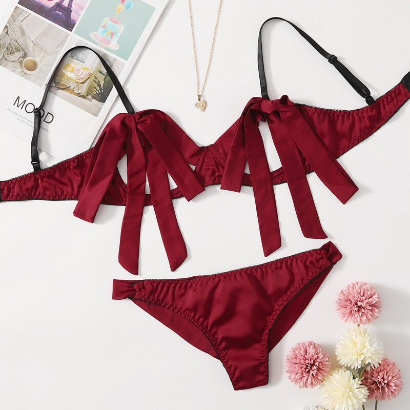 

Cut-out Knot Lingerie Set, Burgundy