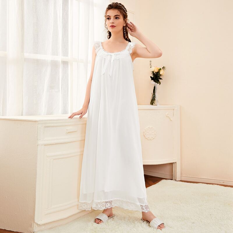 

Contrast Lace Bow Front Night Dress, White